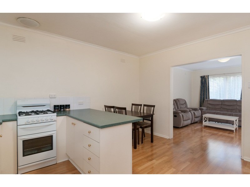 2/62 Surrey Road East, Croydon VIC 3136