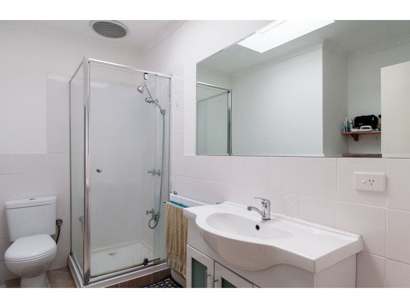 2/62 Surrey Road East, Croydon VIC 3136