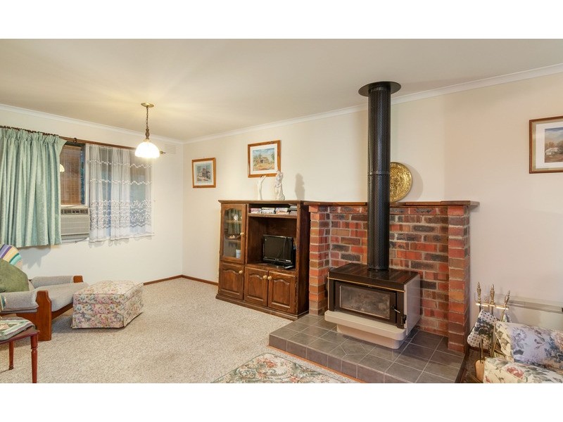 12 Braeside Drive, Launching Place VIC 3139