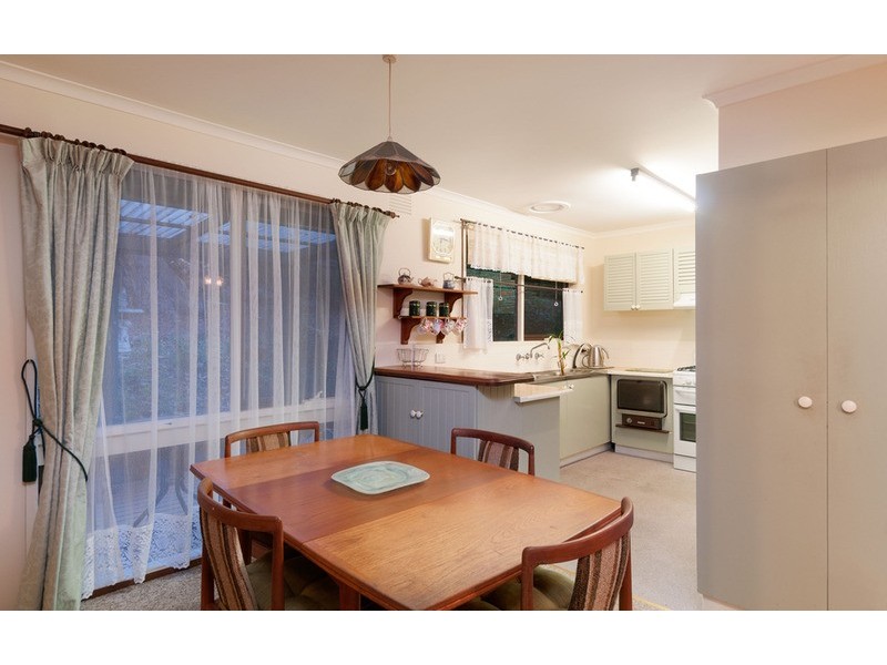 12 Braeside Drive, Launching Place VIC 3139