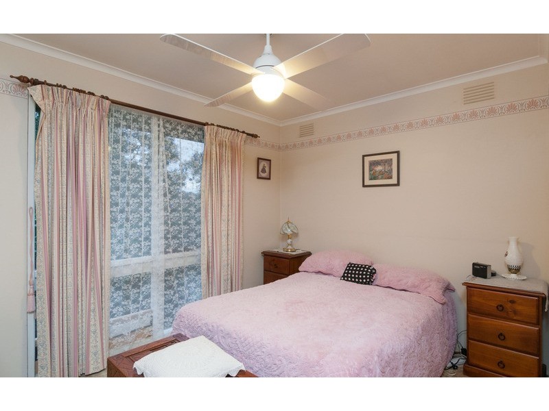 12 Braeside Drive, Launching Place VIC 3139
