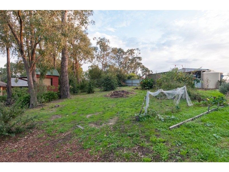 12 Braeside Drive, Launching Place VIC 3139
