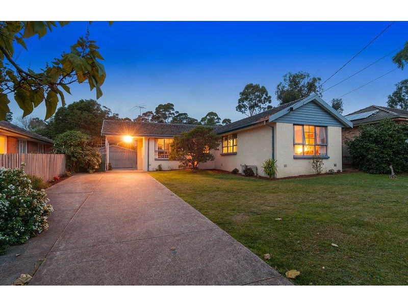 44 Longfellow Avenue, Mooroolbark VIC 3138