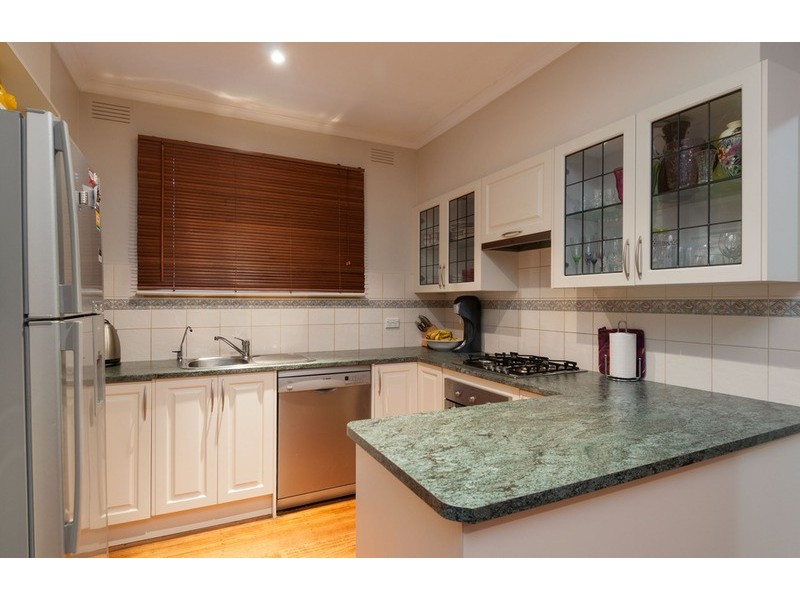 44 Longfellow Avenue, Mooroolbark VIC 3138