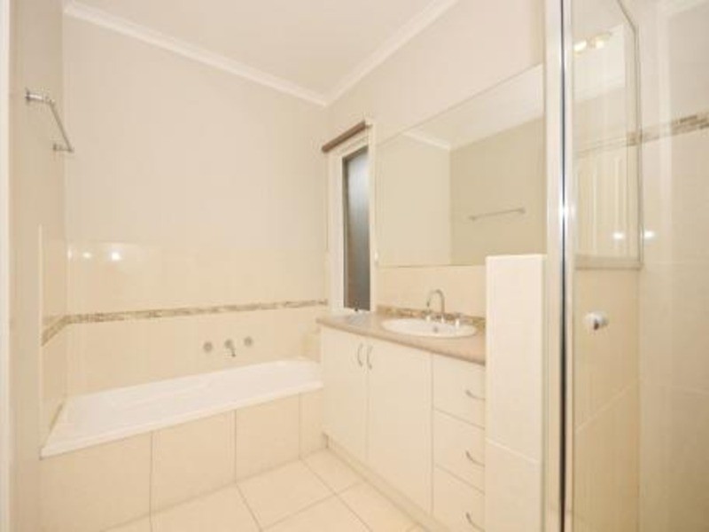 38a Esther  Crescent, Mooroolbark VIC 3138