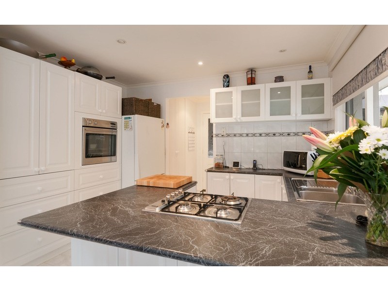 27 Rangeview Road, Mount Evelyn VIC 3796