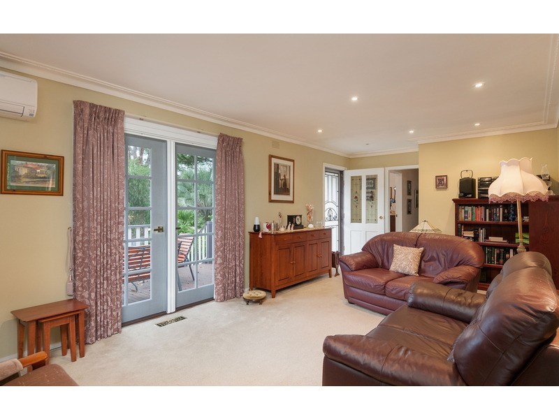 27 Rangeview Road, Mount Evelyn VIC 3796