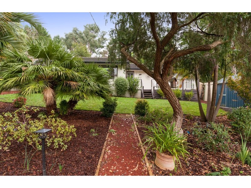 27 Rangeview Road, Mount Evelyn VIC 3796