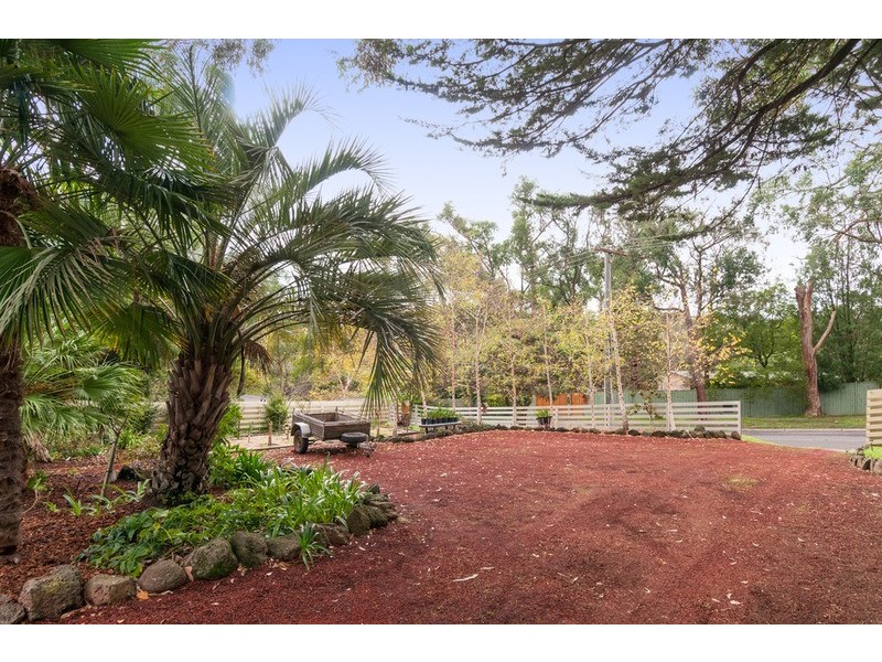 27 Rangeview Road, Mount Evelyn VIC 3796