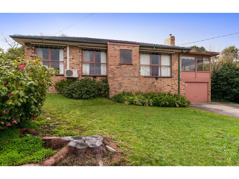 33 Swinburne Avenue, Mooroolbark VIC 3138