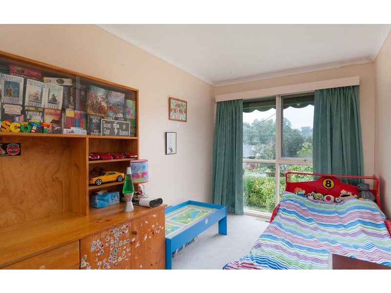 33 Swinburne Avenue, Mooroolbark VIC 3138