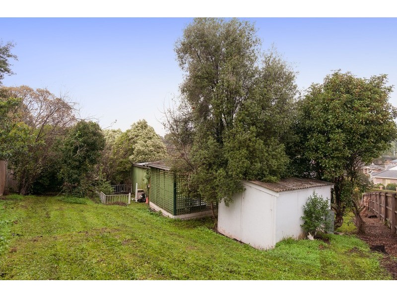 33 Swinburne Avenue, Mooroolbark VIC 3138