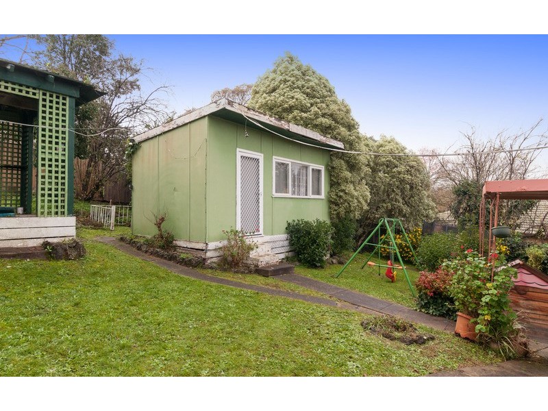 33 Swinburne Avenue, Mooroolbark VIC 3138