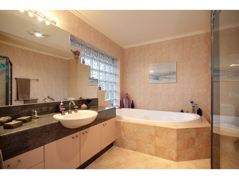 12 Billanook Way, Chirnside Park VIC 3116