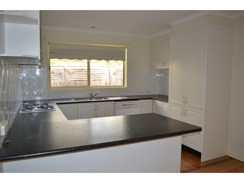 2/8 Morelle Court, Mooroolbark VIC 3138