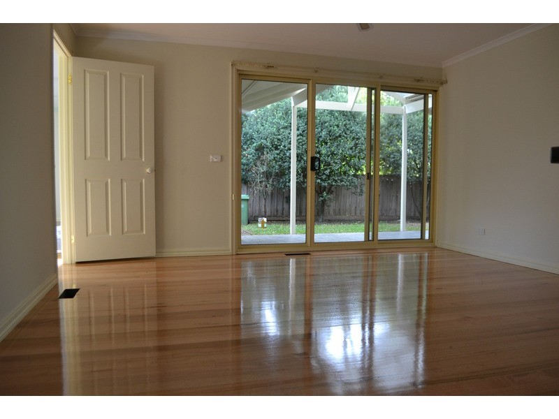 2/8 Morelle Court, Mooroolbark VIC 3138