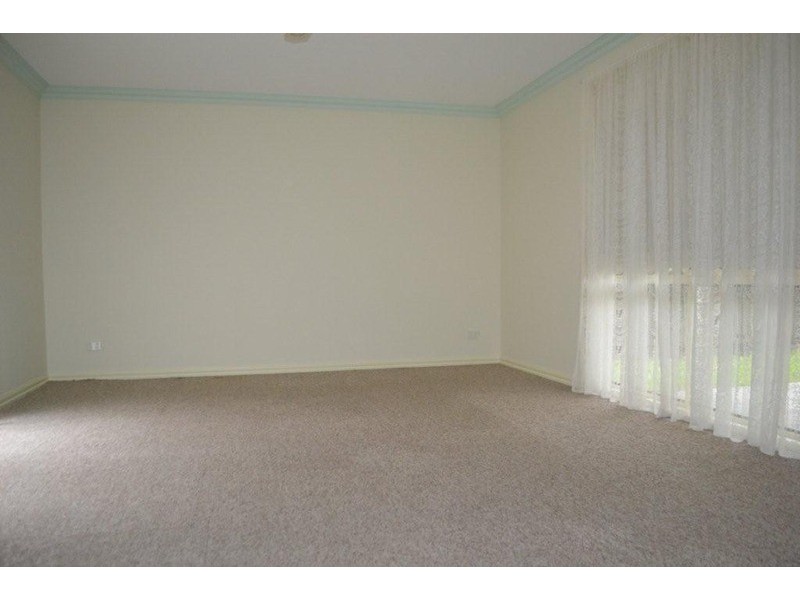 2/8 Morelle Court, Mooroolbark VIC 3138