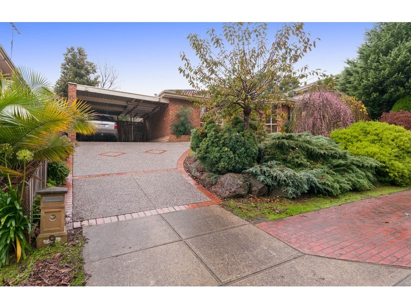 9 Green Street, Mooroolbark VIC 3138
