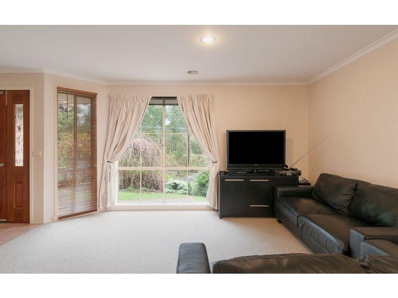 9 Green Street, Mooroolbark VIC 3138