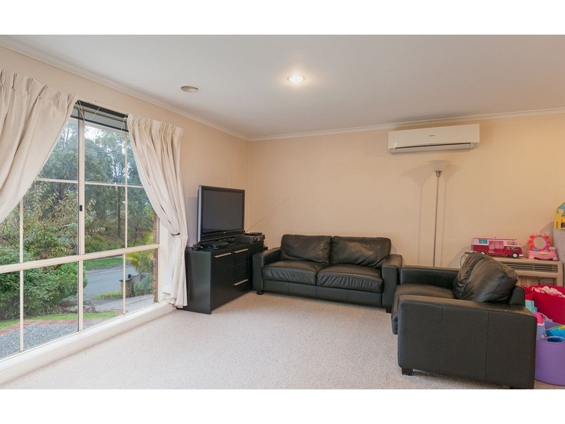 9 Green Street, Mooroolbark VIC 3138