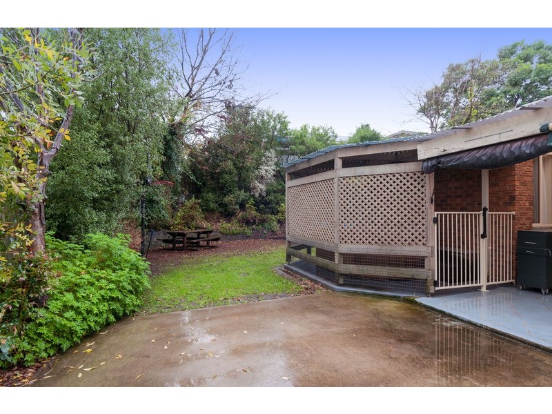 9 Green Street, Mooroolbark VIC 3138
