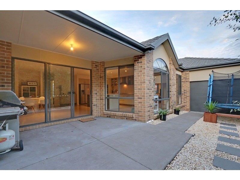 31 Valley Park Drive, Mooroolbark VIC 3138