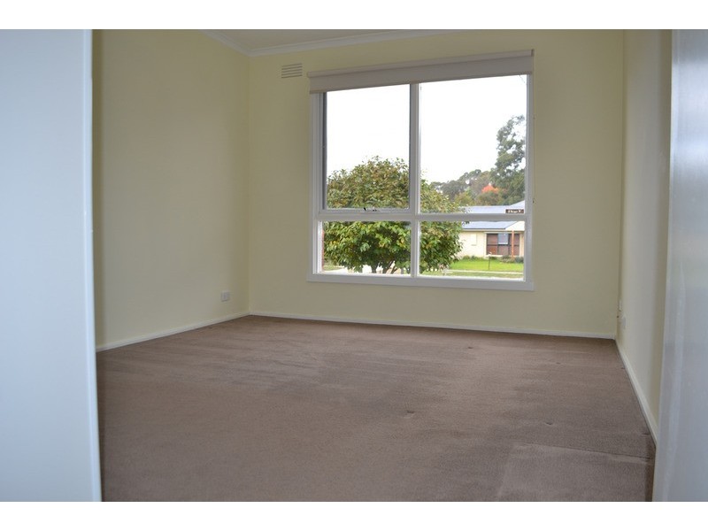 24 Shakespeare Avenue, Mooroolbark VIC 3138