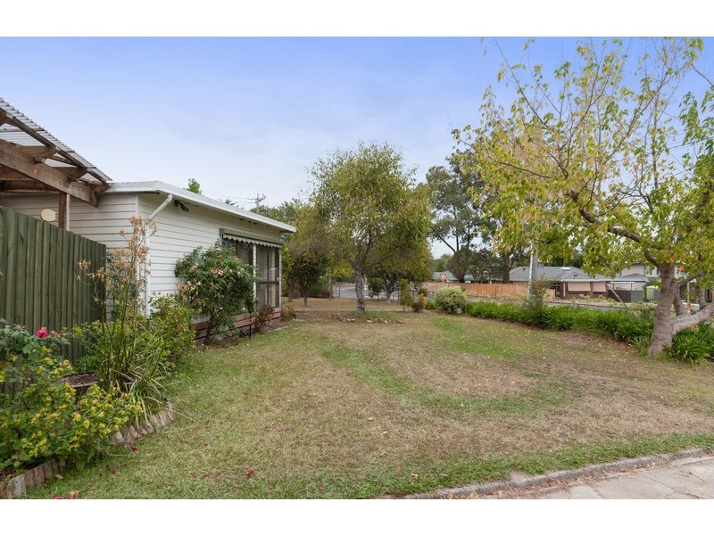 44 Blackburn Road, Mooroolbark VIC 3138