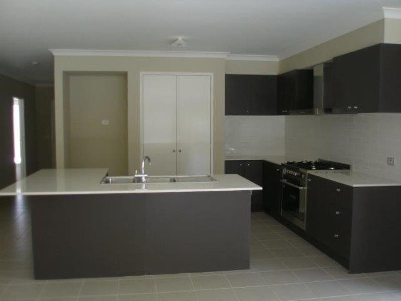 82 Exeter Road, Croydon VIC 3136