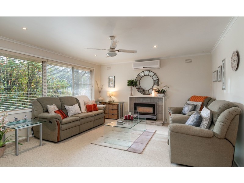 68 Dryden Concourse, Mooroolbark VIC 3138
