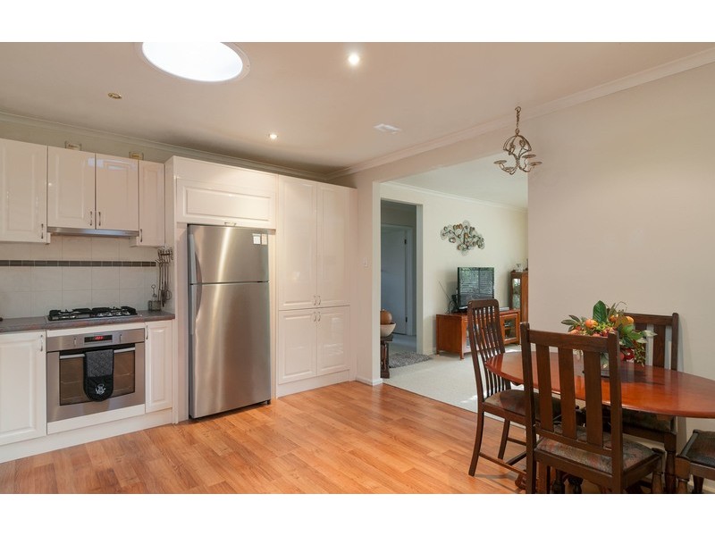 68 Dryden Concourse, Mooroolbark VIC 3138