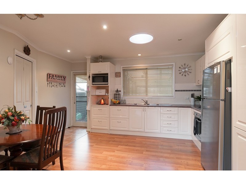 68 Dryden Concourse, Mooroolbark VIC 3138