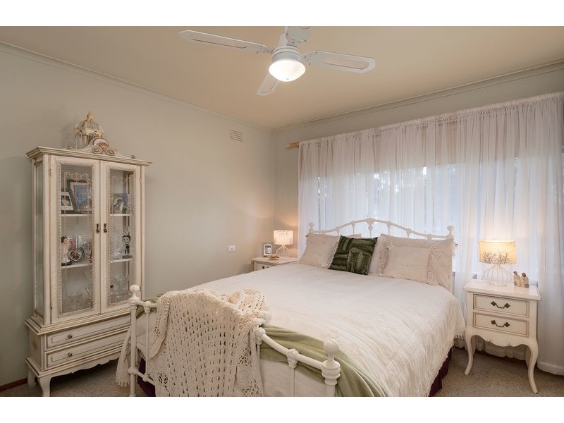 68 Dryden Concourse, Mooroolbark VIC 3138