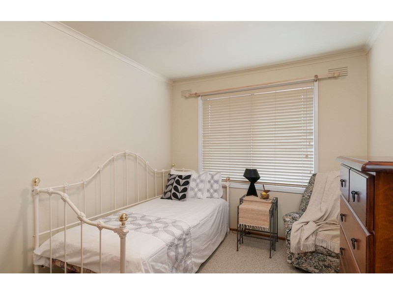 68 Dryden Concourse, Mooroolbark VIC 3138