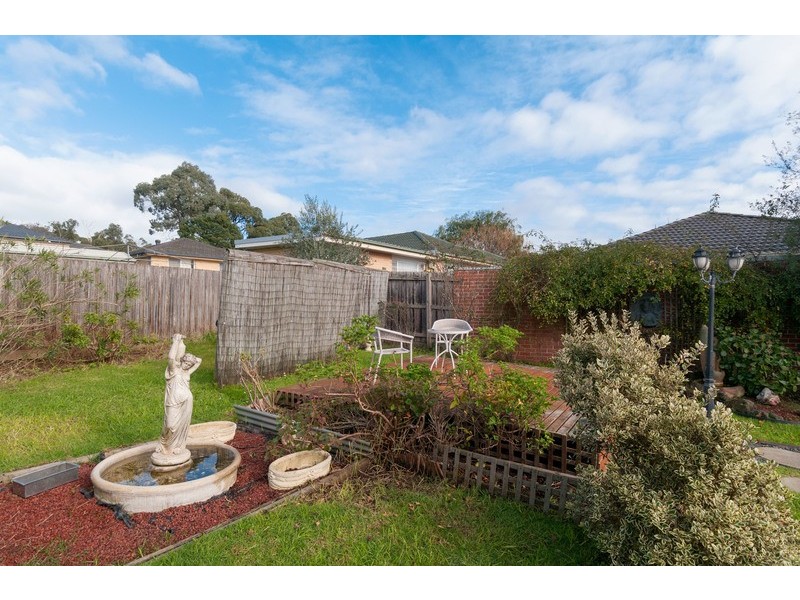 68 Dryden Concourse, Mooroolbark VIC 3138