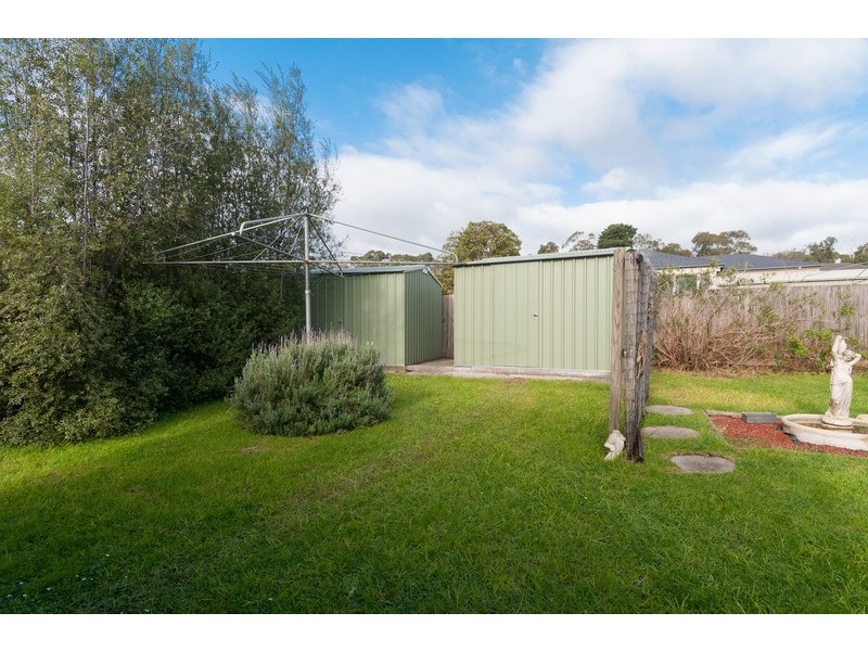 68 Dryden Concourse, Mooroolbark VIC 3138