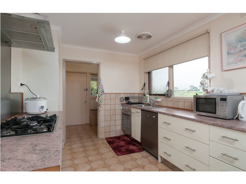 23 Meadowlark Lane, Mooroolbark VIC 3138