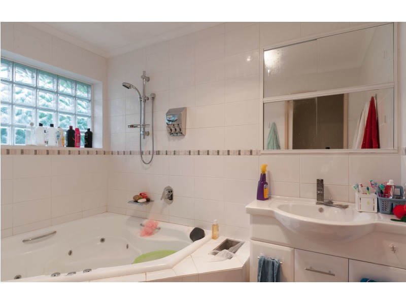 23 Meadowlark Lane, Mooroolbark VIC 3138