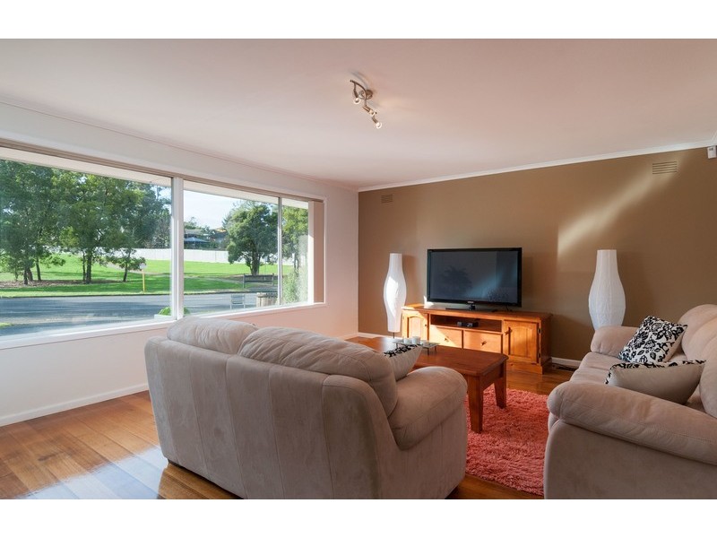 383 Hull Road, Mooroolbark VIC 3138