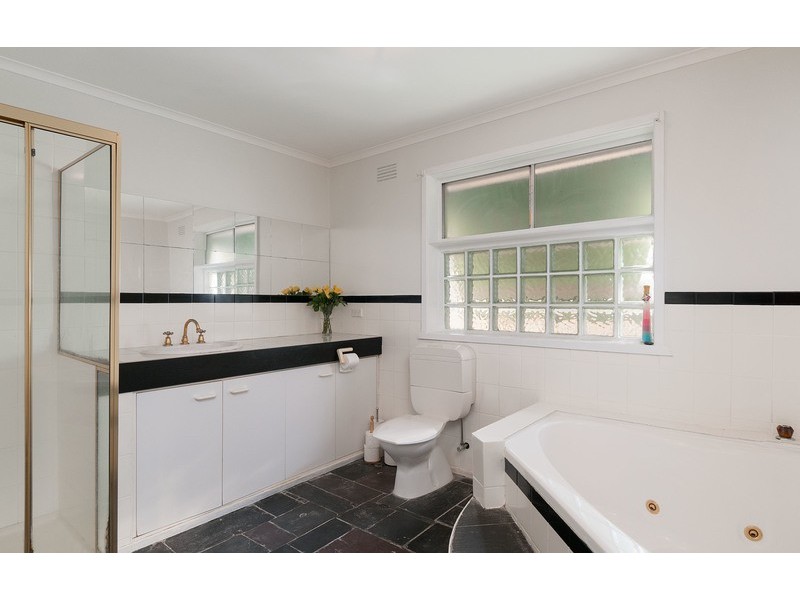 383 Hull Road, Mooroolbark VIC 3138