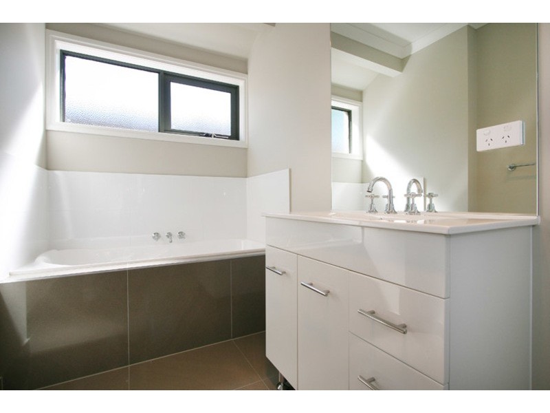 1,7,8,9/37 Tamworth Road, Kilsyth VIC 3137