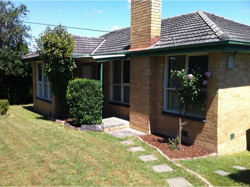 56 Taylor Road, Mooroolbark VIC 3138