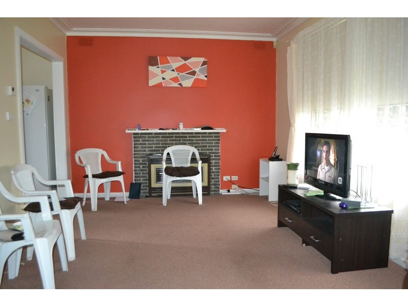 7 Longfellow Avenue, Mooroolbark VIC 3138