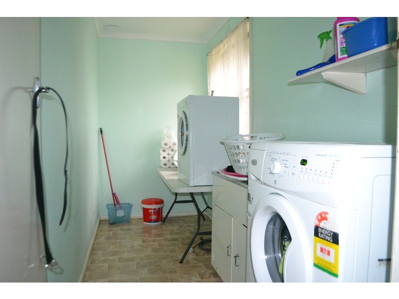 7 Longfellow Avenue, Mooroolbark VIC 3138