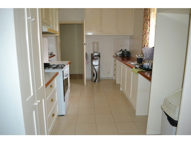 7 Longfellow Avenue, Mooroolbark VIC 3138