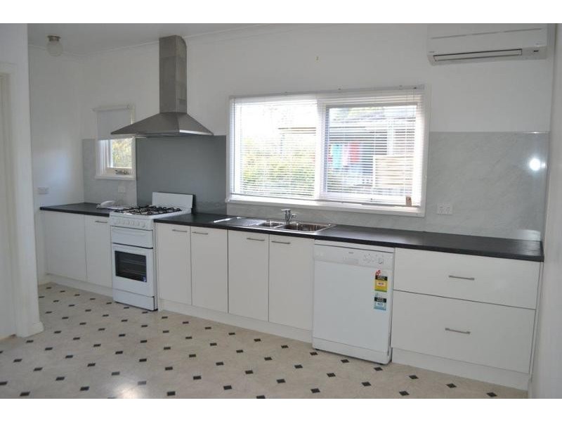 43 Terrigal Crescent, Kilsyth VIC 3137