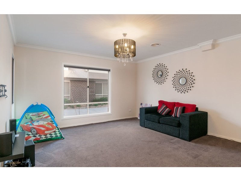 7/15-17 Manchester Road, Mooroolbark VIC 3138