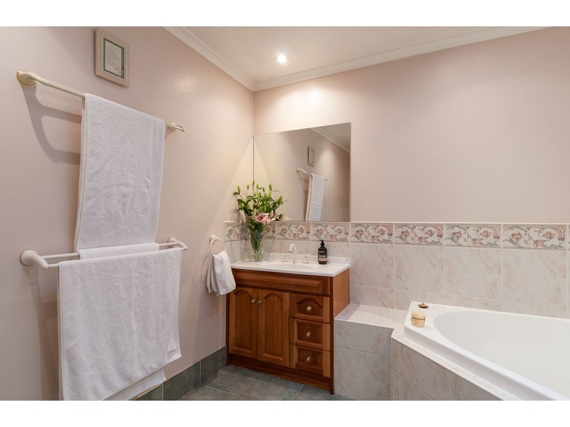 79 Lincoln Road, Croydon VIC 3136