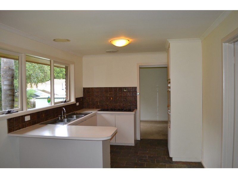 11 Quest Court, Mooroolbark VIC 3138