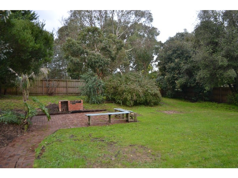 11 Quest Court, Mooroolbark VIC 3138